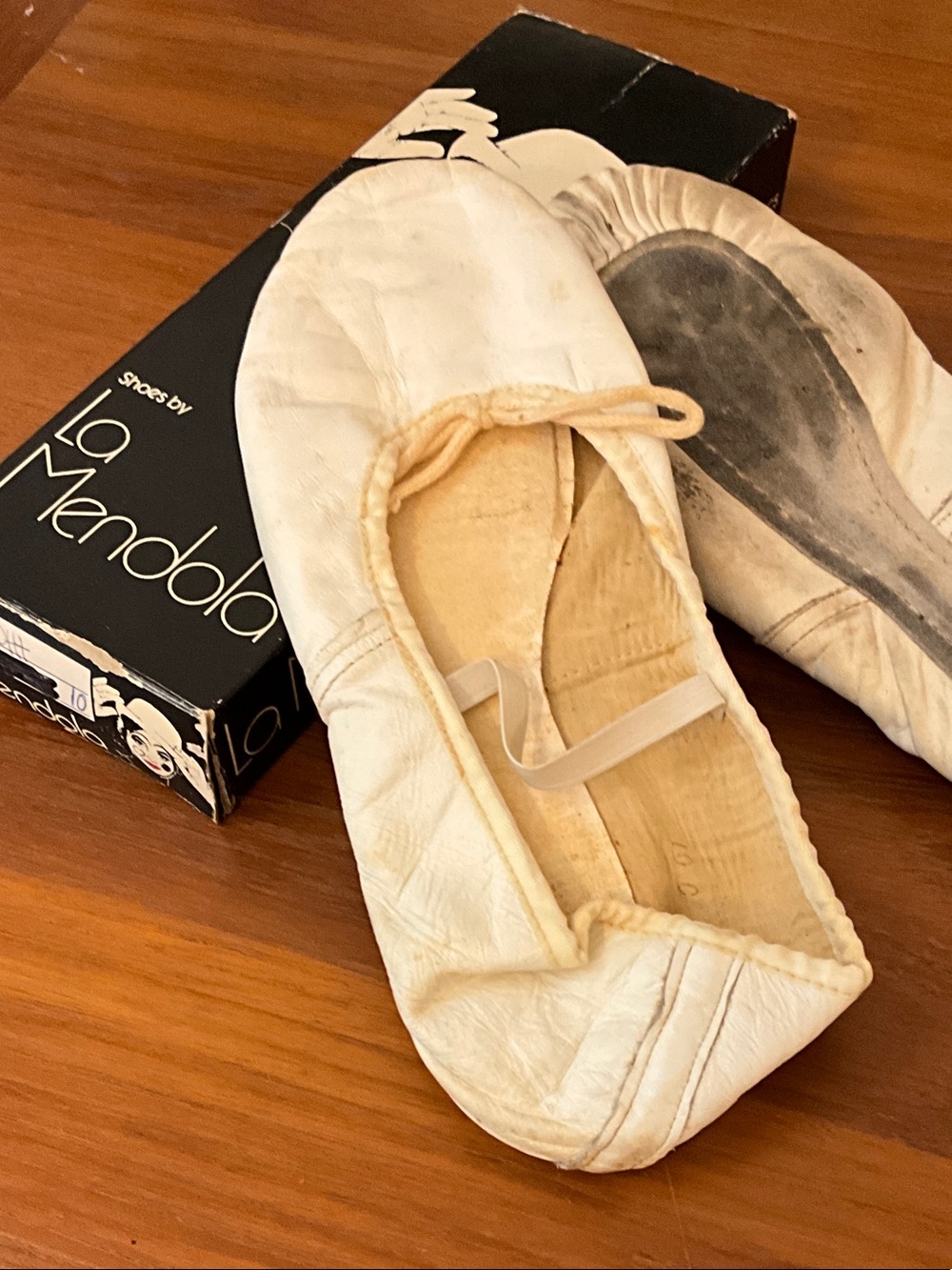 Ballet shoes-vintage La Mendoza